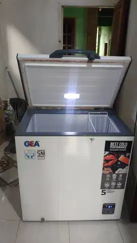 GEA Chest Freezer 210 Liter AB 208 R
