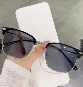 Kacamata Hitam Pria dan Wanita dengan Lensa Anti UV Protection