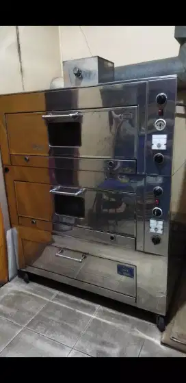 Oven 2 deck (1deck muat 2 tray)