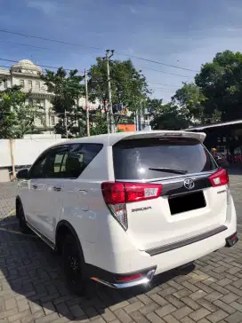 Innova Venturer Diesel Matic 2019