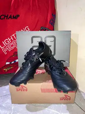 Sepatu Bola Specs