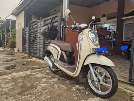 Honda Scoopy 2016 Cream