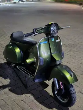 Vespa Px 1983 hijau