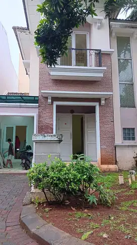 Disewa Rumah Cluster Crystal Gading Serpong