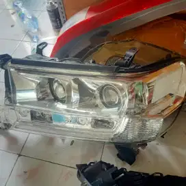 Head Lamp ori Land Cruiser tahun 2022