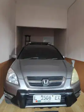 Di jual mobil bekas Honda CR-V 2004
