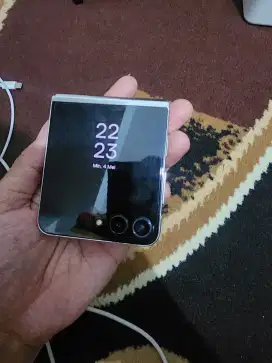 Samsung z flip 5 8/256 sein