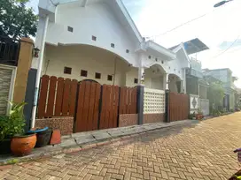 Rumah cantik 2 lantai Tengger Manukan Surabaya barat