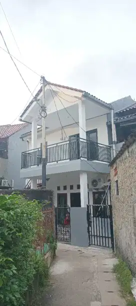 di kontrakan rumah di lantai 2