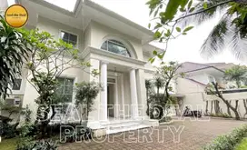 Disewakan Rumah Mewah Di Area Kebayoran Baru/Senayan/Blok M STD591