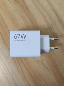 Kepala Charger 67 Watt Merk Xiaomi Warna Putih
