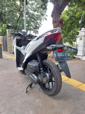 CASH KREDIT DP MINIM 1JTA HONDA VARIO 125 CBS ISS THN 2021 PAJAK IDUP