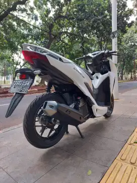 CASH KREDIT DP MINIM 1JTA HONDA VARIO 125 CBS ISS THN 2021 PAJAK IDUP
