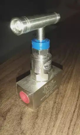 Needle valve 1/4