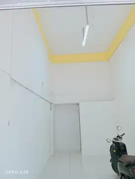 DISEWAKAN  KIOS SERBAGUNA LOKASI DEKAT HALTE TANAH TINGGI BARAT