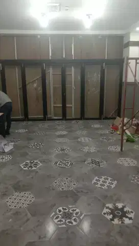 Pintu lipat aluminium kaca