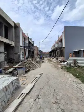 Rumah SIAP HUNI Free bea2 ciledug kebayoran lama