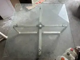 Meja Ruang Tamu - Coffee Table Kaca