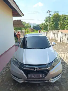 HR-V Prestige 2015 km 88 ribu a/n pribadi jual murah