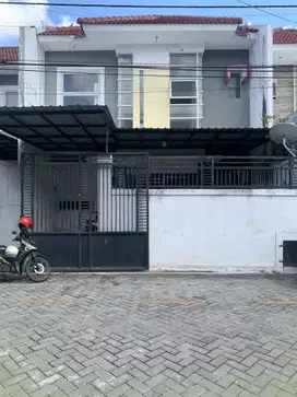 Termurah! Perlu Renov DiJual Rumah Lebak Indah Regency Town House