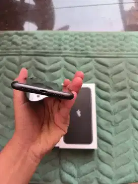 iphone 11 128gb hitam ex resmi ibox