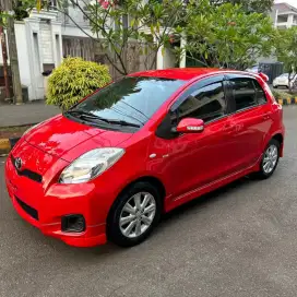 Toyota Yaris Tipe E 2012 Merah Jazz swift mazda 2 vios /