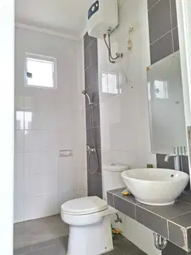 Dijual cepat  Rumah di Cluster Collinare - Foresta,  BSD City