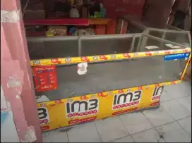 Etalase counter HP