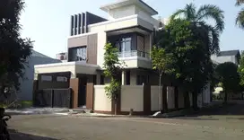 Rumah 3 lantai hoek Anggrek Loka BSD siap huni