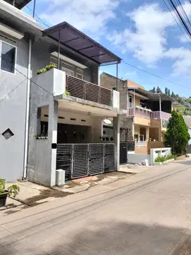 Rumah Murah 2 Lantai di Sariwangi Bandung Barat Hdp Timur Siap Huni
