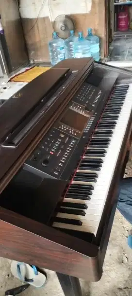 Piano yamaha cvp 207
