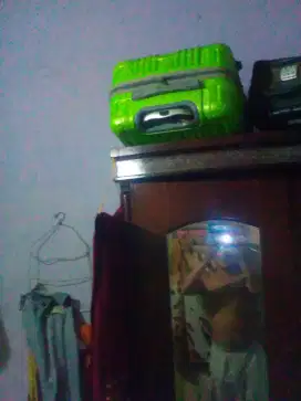 Dijual lemari kayu jati dan stella