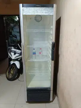 showcase 5 Rak 282 Liter Plytron