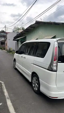 Nissan Serena 2013 Bensin