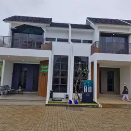 Rumah 2 lantai siap huni di karawaci tanpa DP lokasi strategis & ramai