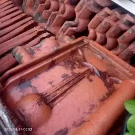 JUAL GENTENG PLETONG BEKAS BONGKARAN KONDISI OKE