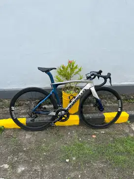 Sepeda Roadbike Pinarello Dogma F12