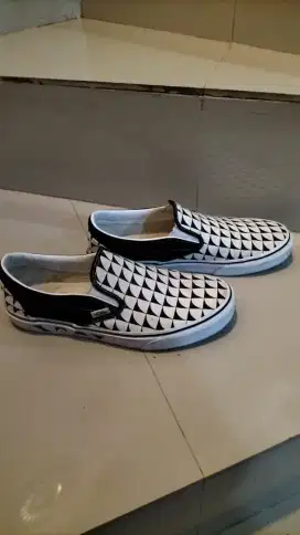 Sepatu Vans Slip On