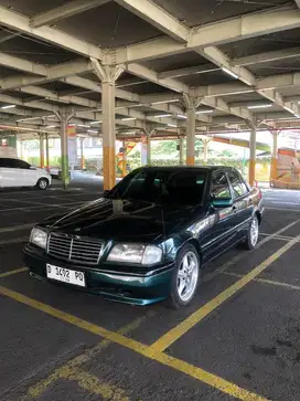 Mercedes Benz W202 C200 1997 HFM