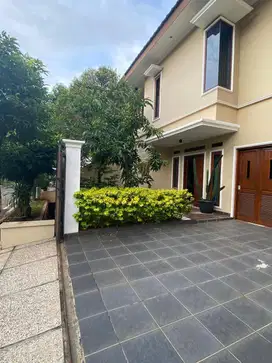 Dijual Rumah Siap huni di komplek billymoon pondok kelapa jakarta timu