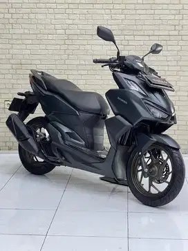 Odo 9rb Istimewa!!Honda Vario 160cc 2023 Black Matte Mulus-Mustika
