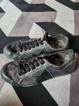 Dijual sepatu macbeth eliot classic Gen 3 full black