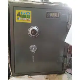 Brankast Bekas Tempat Simpan Barang Berharga Brangkas Anti Api b