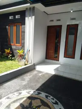 Jual rumah lantai 1 di Uma Sari dekat Canggu Padonan Bali