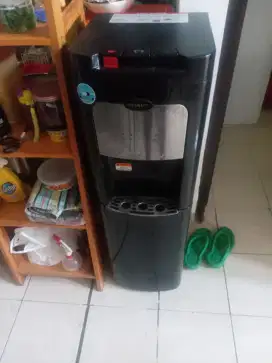 Dispenser sharp
