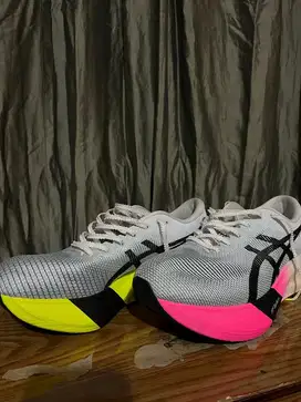Sepatu Lari Asics Metaspeed Edge Paris size 42.5 (27cm)