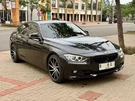 BMW F30 320i Sport 2013