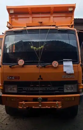Dump truk fuso ganjo 2018 ML / M3 kondisi bagus + terawat