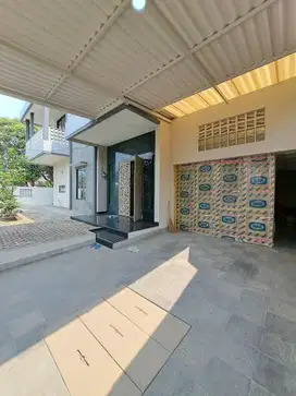 Dijual rumah baru 3 lt di Villa Melati Mas lt.261m hanya 4,7 M