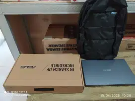 Laptop asus ram 4,ssd 256, kondisi like new